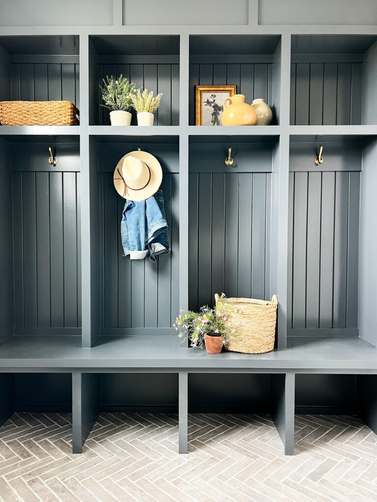 lake falls mudroom